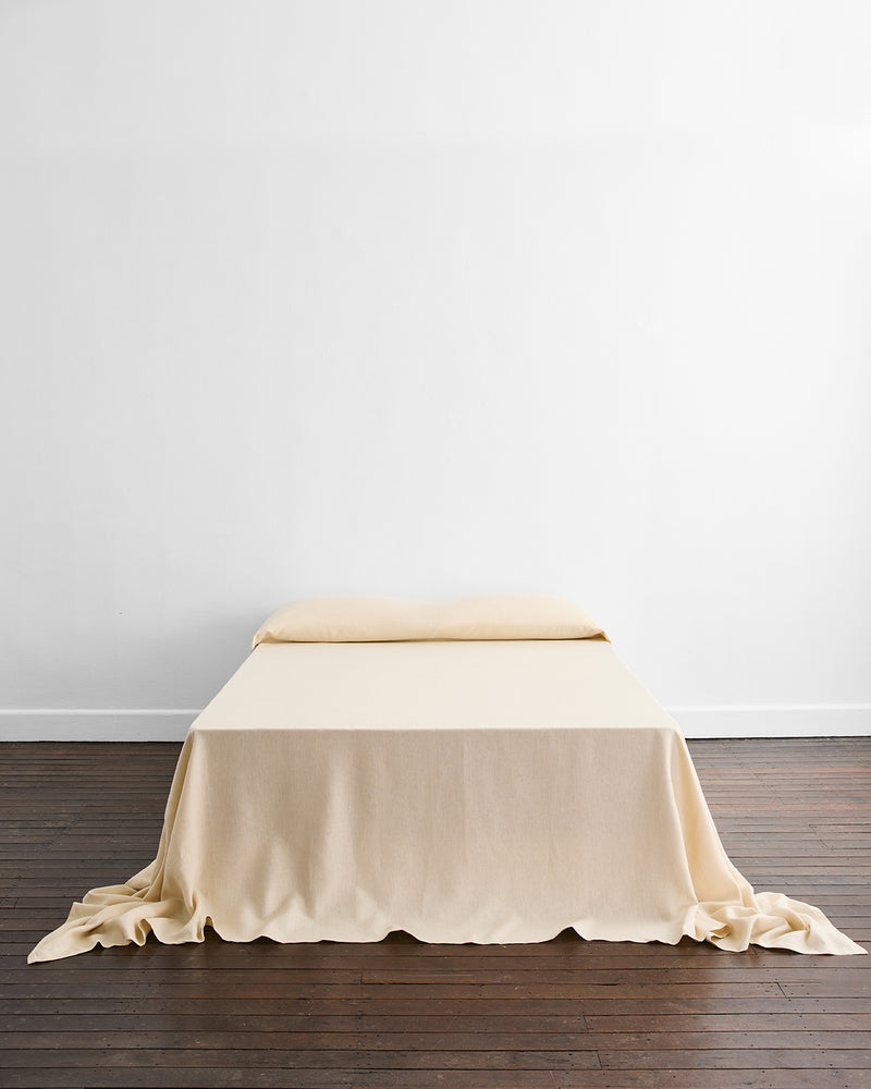 crème heavy linen bed cover