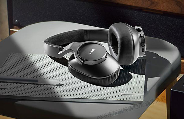 akg n700ncm2